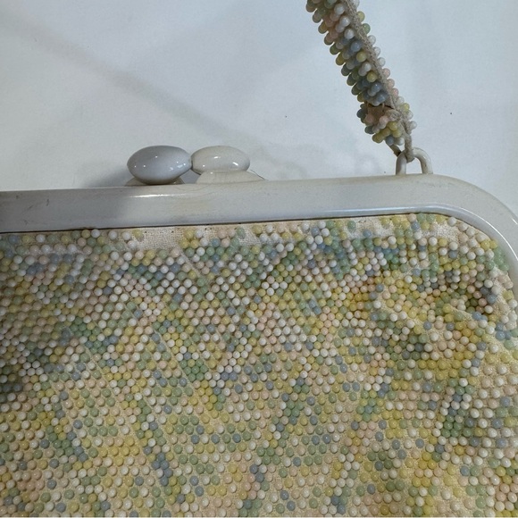 1960’s Vintage candy button purse made of pastel beads and beaded handle Mod - Picture 9 of 14